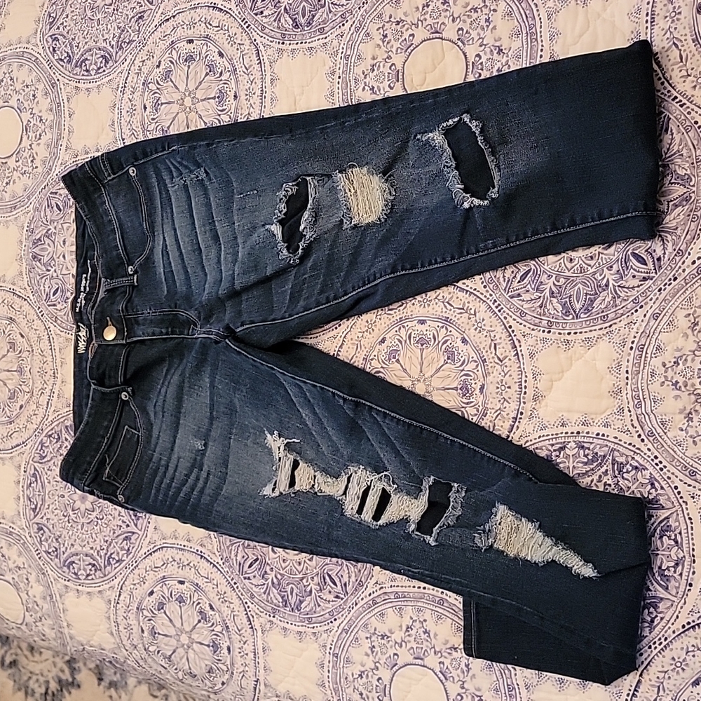 Mossimo Distressed Mid-Rise Jegging Jeans